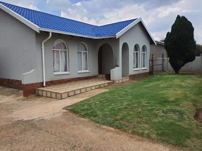 House For Sale in Ennerdale Ext 9, Johannesburg