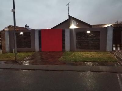 House For Rent in Lenasia South Ext 4, Johannesburg