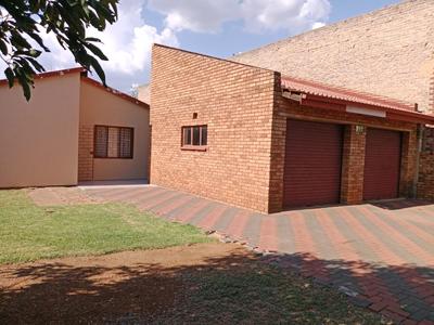House For Sale in Ennerdale Ext 1, Johannesburg