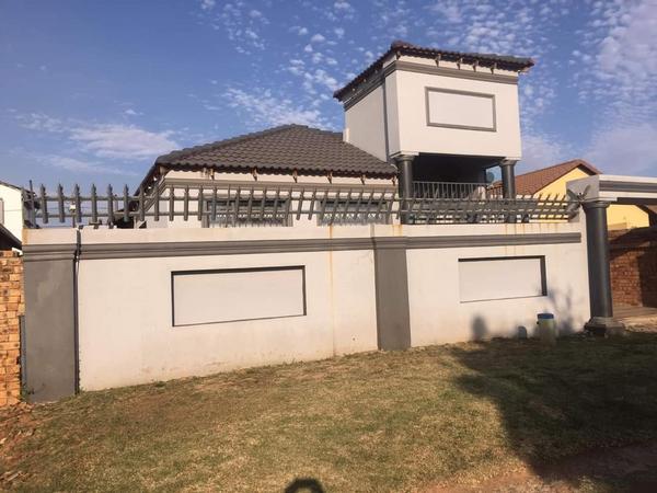 Property For Sale in Ennerdale Ext 5, Johannesburg