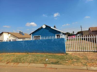 House For Sale in Lenasia South, Johannesburg
