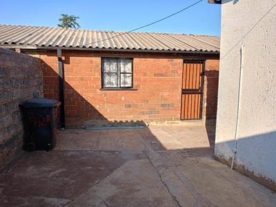 House For Sale in Naledi Ext 2, Soweto