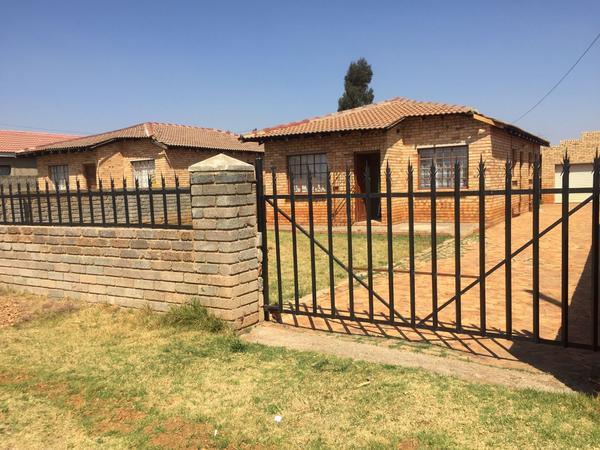 Property For Sale in Mid Ennerdale, Johannesburg